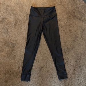 Reebok metal black shiny leggings